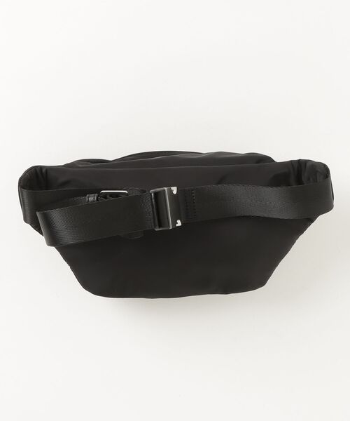 Guess（ゲス）の「BERLIN Bumbag M ボディバッグ ウエストポーチ （ボディバッグ/ウエストポーチ・メンズ・ブラック・ONE SIZE）」の10枚目の写真