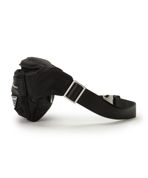 Guess（ゲス）の「BERLIN Bumbag M ボディバッグ ウエストポーチ （ボディバッグ/ウエストポーチ・メンズ・ブラック・ONE SIZE）」の3枚目の写真