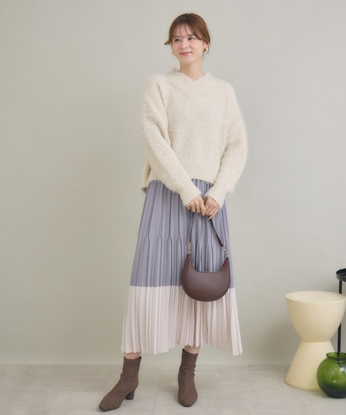 KATHARINE ROSS（キャサリンロス）の「【KATHARINE ROSS】ラメフェザーネップVプルオーバー（ニット/セーター・レディース・グレー/オフホワイト/ブルー・FREE）」の19枚目の写真