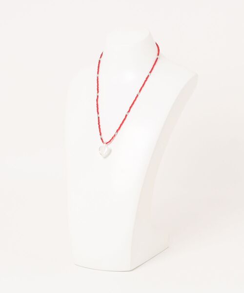 LOWRYS FARM（ローリーズファーム）の「カラービーズハートネックレス　 632419（ネックレス・レディース・ブラック/ブラウン/レッド・FREE）」の4枚目の写真