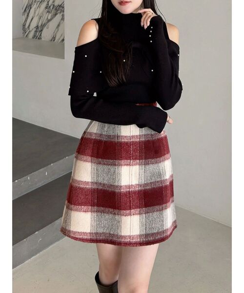 MERCURYDUO(マーキュリーデュオ)の「シャギーチェックミニスカート(スカート・レディース・ブラック/レッド・MEDIUM/SMALL)」の1枚目の写真