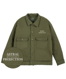 ASTRAL PROJECTION（アストラルプロジェクション）の「トライアングルロゴオーバーサイズトラッカージャケット_カーキ（ダウンジャケット/コート）」