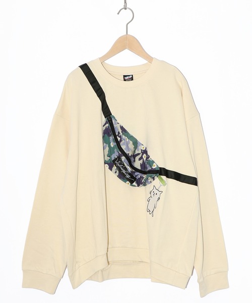 ScoLar Parity(スカラーパリティ)の「353131:フェイクボディバッグ×ネコ刺繍付き裏毛プルオーバー(Tシャツ/カットソー・レディース・アイボリー/ブラック/パープル・M)」の2枚目の写真