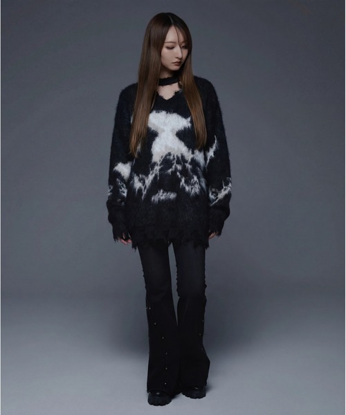 .KOM(ドットコム)の「『.KOM/ドットケーオーエム』デザインニット【GC】(ニット/セーター・レディース・ホワイト/ブラック・FREE)」の6枚目の写真