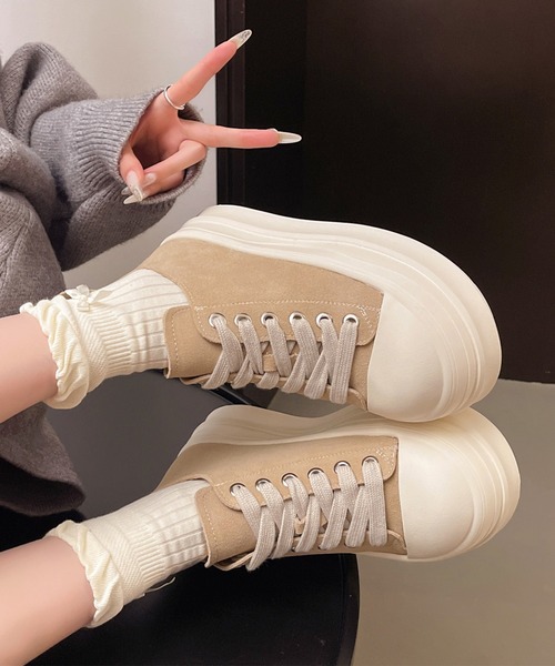 Lace Ladies(レースレディース)の「配色 スエードタッチ 厚底 フラット スニーカー(スニーカー・レディース・ブラック/ベージュ・22.5cm/23cm/23.5cm/24cm/24.5cm/25cm)」の2枚目の写真