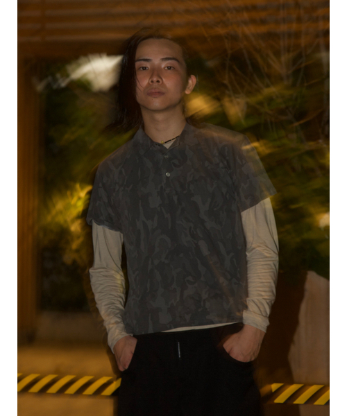 GOZER(ゴーザー)の「CAMO COLLAR HALF T-SHIRT_DARK(Tシャツ/カットソー・メンズ・グリーン系カモフラージュ・MEDIUM/LARGE/X-LARGE)」の2枚目の写真