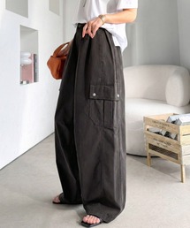 Java（ジャバ）の「《JaVaジャバコラボ》程よい抜け感でベーシックに着回せる♪ 綿100%の快適素材◎タックワイドカーゴパンツ（カーゴパンツ）」