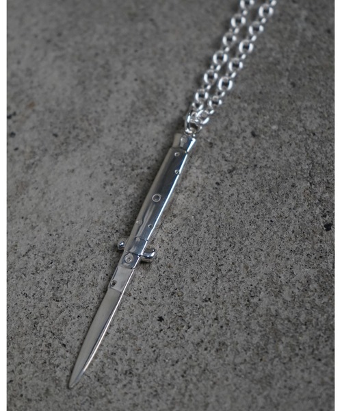 JOHN LAWRENCE SULLIVAN（ジョンローレンスサリバン）の「KNIFE NECKLACE（ネックレス・メンズ・シルバー・ONE SIZE）」の3枚目の写真
