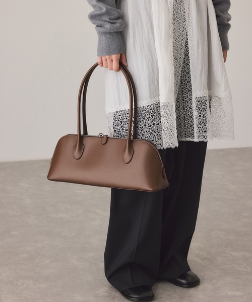 ADAM ET ROPE'（アダムエロペ）の「スプリットレザーラウンドボストン（ボストンバッグ・レディース・ブラウン/ブラック・FREE）」の4枚目の写真