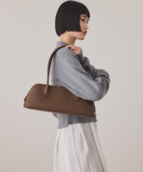 ADAM ET ROPE'（アダムエロペ）の「スプリットレザーラウンドボストン（ボストンバッグ・レディース・ブラウン/ブラック・FREE）」の5枚目の写真