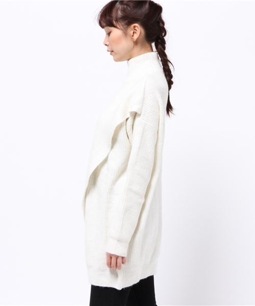 OUTLET（アウトレット）の「【WHO'S WHO gallery】AMスラッシュデザインニット（ニット/セーター・レディース・チャコールグレー/オフホワイト/ベージュ・FREE）」の5枚目の写真