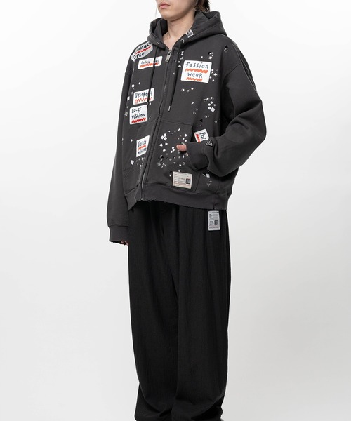 Maison MIHARA YASUHIRO(メゾンミハラヤスヒロ)の「Embellished Sticker Zip-Up Hoodie(パーカー・メンズ・ホワイト・44)」の11枚目の写真