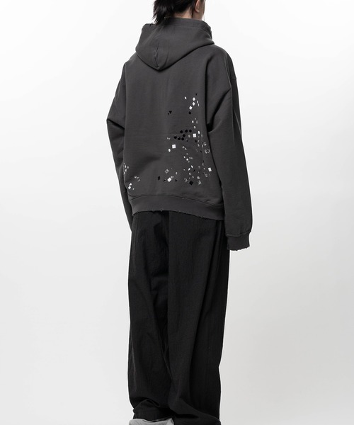 Maison MIHARA YASUHIRO(メゾンミハラヤスヒロ)の「Embellished Sticker Zip-Up Hoodie(パーカー・メンズ・ホワイト・44)」の12枚目の写真