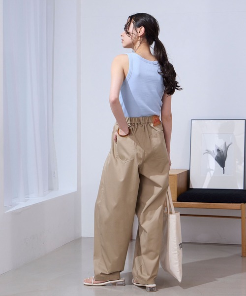 THE CRAFT CREW PRODUCTS（ザクラフトクループロダクツ）の「バックツイルカーブパンツ〈マシンウォッシャブル〉【THE CRAFT CREW PRODUCTS】（チノパンツ・レディース・ネイビー/カーキ/ベージュ/ブラック/ブラウン・M/L/S）」の16枚目の写真
