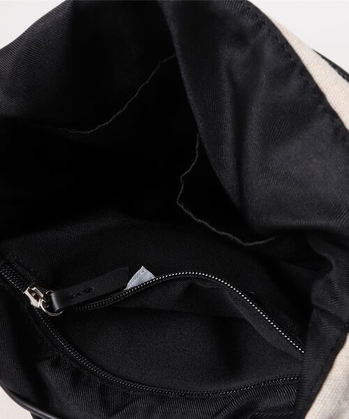 CONVERSE TOKYO（コンバーストウキョウ）の「リネンギャザートート（トートバッグ・レディース・ブラウン・FREE）」の4枚目の写真