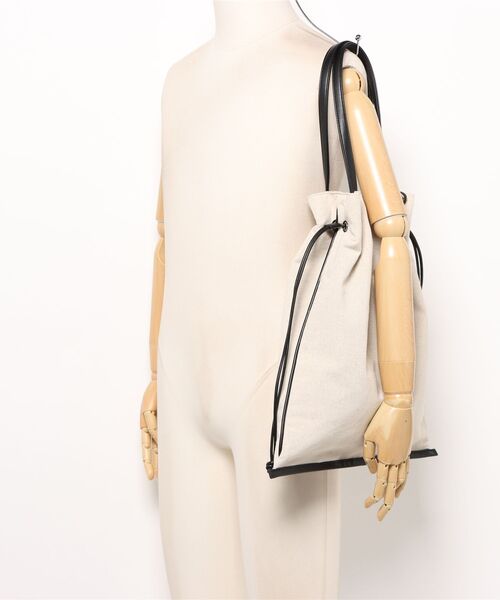 CONVERSE TOKYO（コンバーストウキョウ）の「リネンギャザートート（トートバッグ・レディース・ブラウン・FREE）」の6枚目の写真