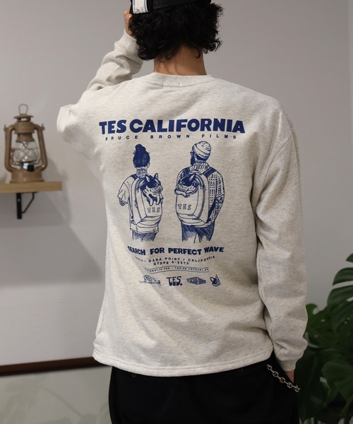 The Endless Summer（エンドレスサマー）の「【WEB / FLAG SHOP限定】TES CALIFORNIA DESIGN 裾ドローコード BIG SWEAT /オーバーサイズ・ビッグシルエット・クルーネック（スウェット・メンズ・グリーン/レッド/オレンジ/ブルー・LARGE/MEDIUM/FREE）」の18枚目の写真