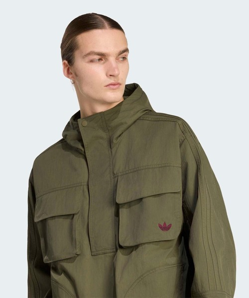 adidas（アディダス）の「ブリットコア パーカー / アディダスオリジナルス adidas Originals（ナイロンジャケット・メンズ・カーキ・XX-LARGE/3XL/LARGE/MEDIUM/SMALL/X-LARGE）」の3枚目の写真