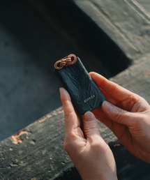 aoneco（アオネコ）の「aoneco ネコに手 御守り（その他小物）」