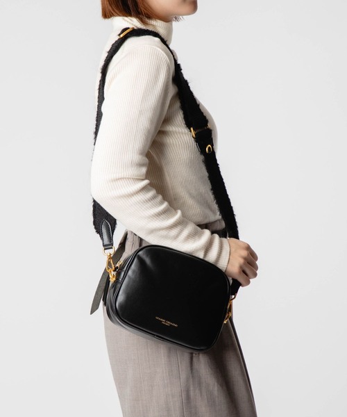 GIANNI CHIARINI(ジャンニ キアリーニ)の「GIANNI CHIARINI NINA ジャンニ キアリーニ ニナ ショルダーバッグ(ショルダーバッグ・レディース・ブラック・FREE)」の1枚目の写真