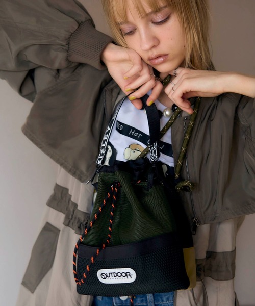 Cepica(セピカ)の「【RISLEY×OUTDOOR PRODUCT】メッシュWポシェット(ショルダーバッグ・レディース・グレー/カーキ/オレンジ・FREE)」の3枚目の写真