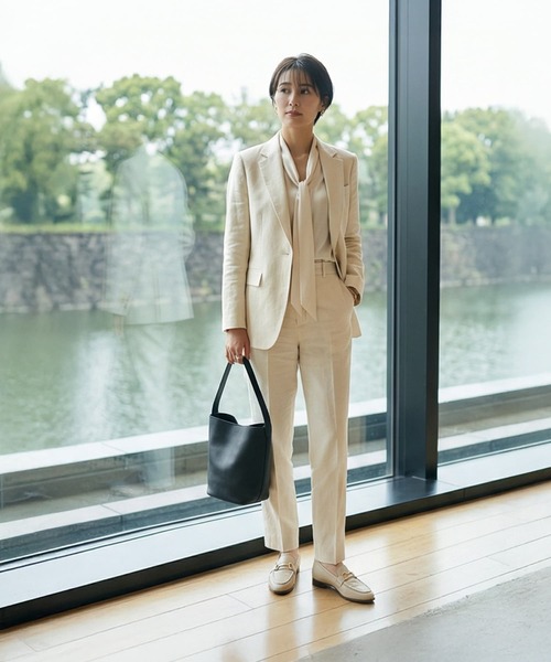 STYLE DELI(スタイルデリ)の「【DELI by】ミニマルバケットリアルレザーバッグ(レギュラー)(ショルダーバッグ・レディース・グレイッシュベージュ/ブラック/ブラウン・FREE)」の11枚目の写真