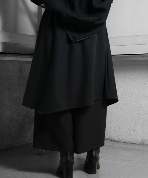 Ruze(ルゼ)の「Asymmetry stripe MIX drape wide pants/アシンメトリー ストライプミックス ドレープ ワイド パンツ(その他パンツ・メンズ・ブラック・FREE)」の4枚目の写真