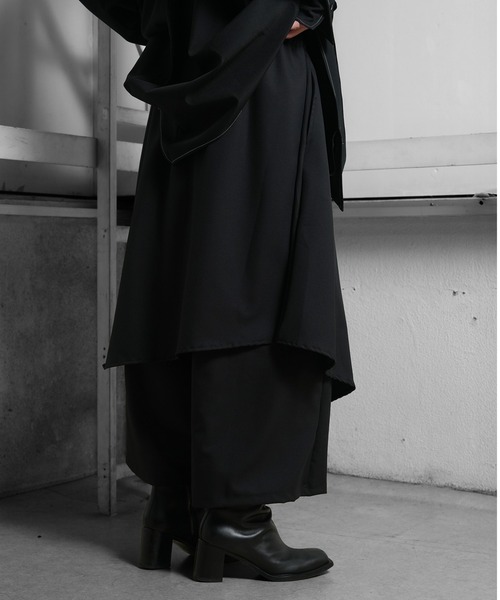 Ruze(ルゼ)の「Asymmetry stripe MIX drape wide pants/アシンメトリー ストライプミックス ドレープ ワイド パンツ(その他パンツ・メンズ・ブラック・FREE)」の5枚目の写真