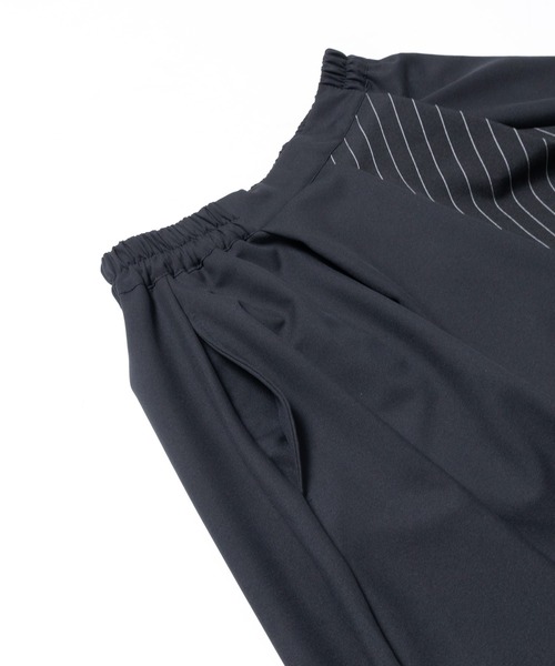 Ruze(ルゼ)の「Asymmetry stripe MIX drape wide pants/アシンメトリー ストライプミックス ドレープ ワイド パンツ(その他パンツ・メンズ・ブラック・FREE)」の19枚目の写真