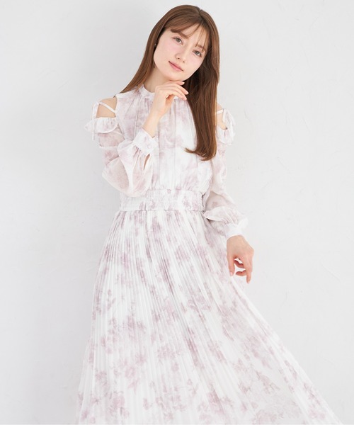 tocco closet（トッコ　クローゼット）の「リボン付きオープンショルダーフラワープリントワンピース（ワンピース・レディース・ブルー/ピンク・M）」の19枚目の写真