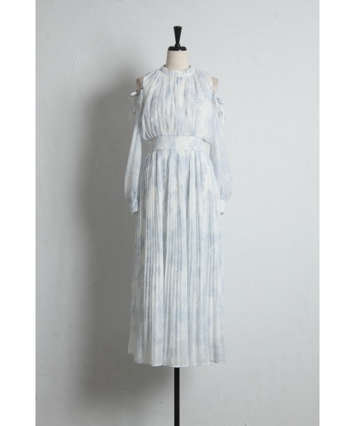 tocco closet（トッコ　クローゼット）の「リボン付きオープンショルダーフラワープリントワンピース（ワンピース・レディース・ブルー/ピンク・M）」の13枚目の写真