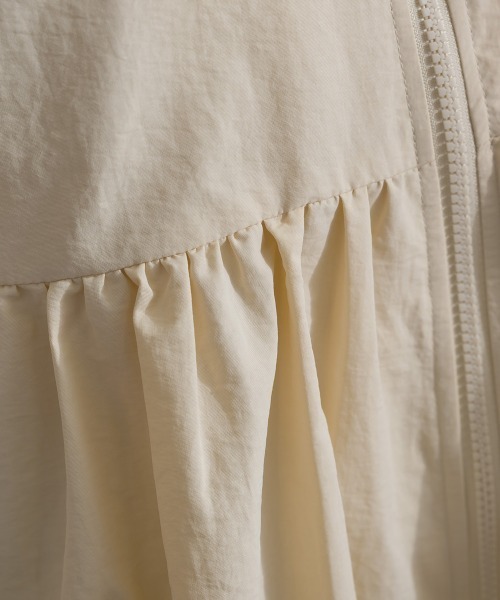 Fizz（フィズ）の「ナイロンワッシャーペプラムデザインマウンテンパーカー（マウンテンパーカー・レディース・アイボリー/ブラック/ベージュ・M）」の9枚目の写真