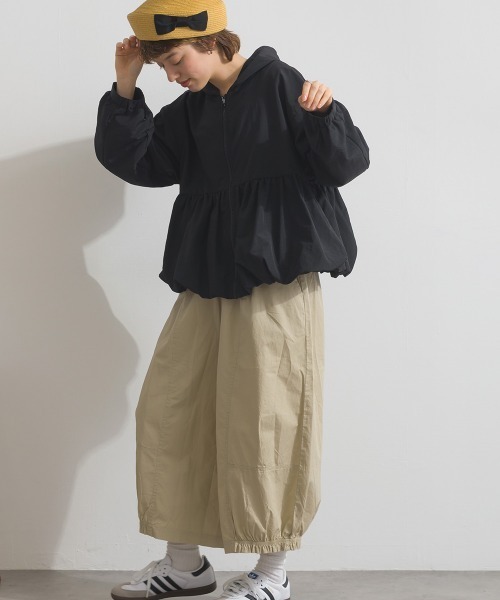 Fizz（フィズ）の「ナイロンワッシャーペプラムデザインマウンテンパーカー（マウンテンパーカー・レディース・アイボリー/ブラック/ベージュ・M）」の12枚目の写真