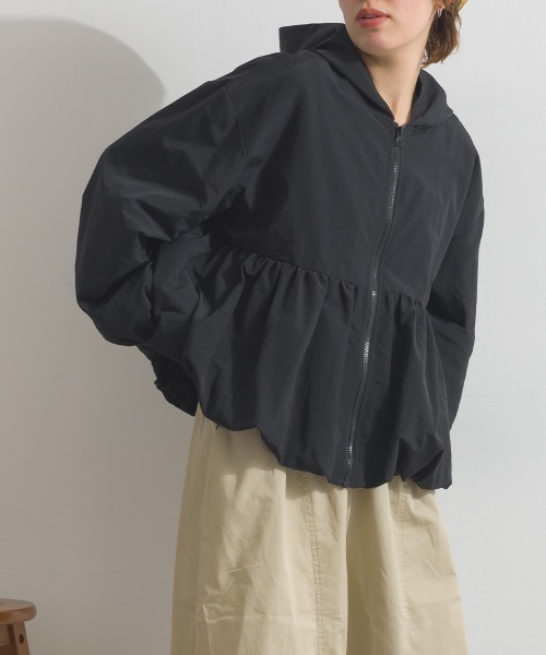 Fizz（フィズ）の「ナイロンワッシャーペプラムデザインマウンテンパーカー（マウンテンパーカー・レディース・アイボリー/ブラック/ベージュ・M）」の14枚目の写真