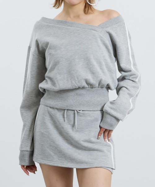 ANAP(アナップ)の「裏毛 ワンショルダー × スカパン セットアップ 【セットアップ対応】(アンサンブル・レディース・ブラック/グレー・F)」の1枚目の写真