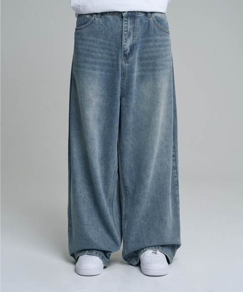 MOOVN(ムブン)の「モアワイドデニムパンツライトブルー(デニムパンツ・メンズ・その他・LARGE/MEDIUM/SMALL)」の2枚目の写真
