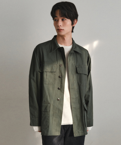 WEDNESDAY OASIS(ウェンズデーオアシス)の「フレンチワークサファリジャケット_KHAKI(WC25-SH02)(その他アウター・メンズ・カーキ・FREE)」の3枚目の写真