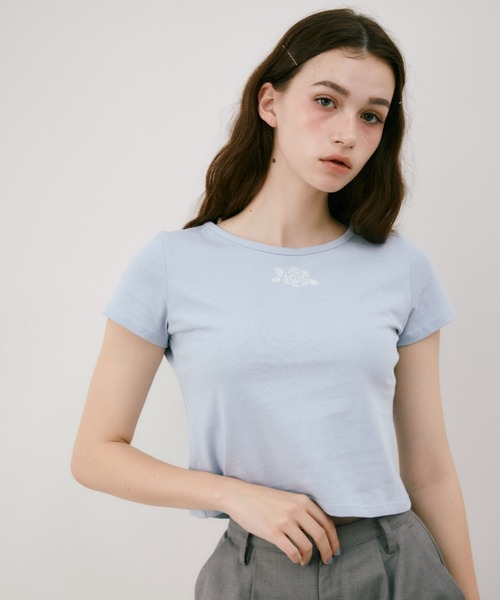 idem(イデム)の「idem rose graphic T-shirt / オリジナルローズグラフィックTシャツ(Tシャツ/カットソー・レディース・ネイビー/ブルー・FREE)」の19枚目の写真