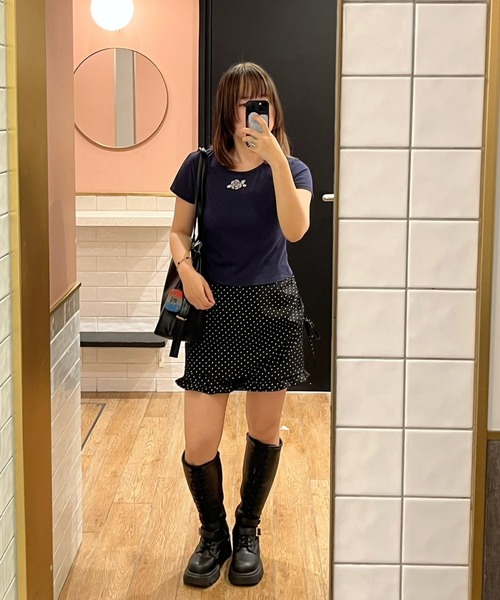 idem(イデム)の「idem rose graphic T-shirt / オリジナルローズグラフィックTシャツ(Tシャツ/カットソー・レディース・ネイビー/ブルー・FREE)」の11枚目の写真