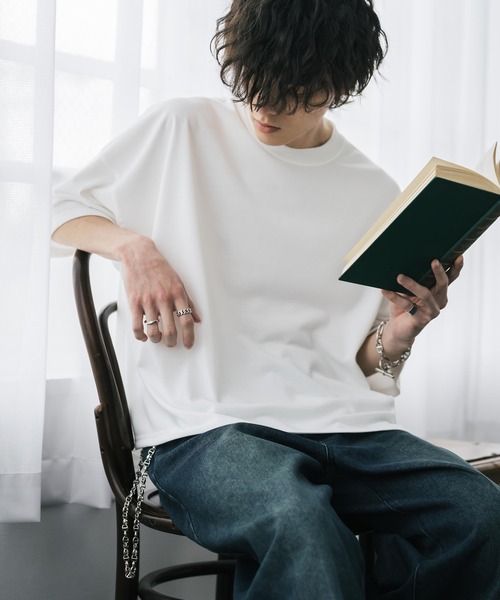 Rocky Monroe（ロッキーモンロー）の「AIR TEC+ 接触冷感・遮熱・UVカット 多機能オーバーサイズショート丈半袖Tシャツ（Tシャツ/カットソー・メンズ・ブラック/グレイッシュベージュ/ブルー/チャコール/ネイビー/ピンク/ホワイト・M/XL/L）」の2枚目の写真