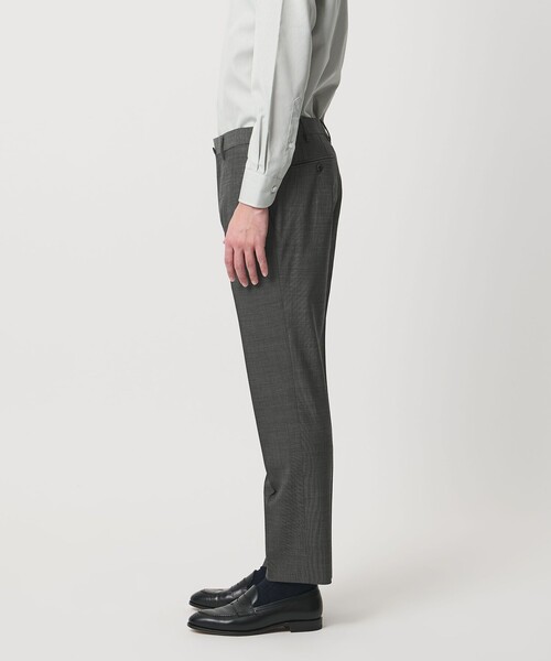 UNITED ARROWS(ユナイテッドアローズ)の「ピンヘッド トロピカル サイドエクステンド ノープリーツ スラックス COMFORT EASY‐MODEL ウォッシャブル ストレッチ イージーケア(スラックス・メンズ・ダークグレー・48/50/46/44/42)」の5枚目の写真