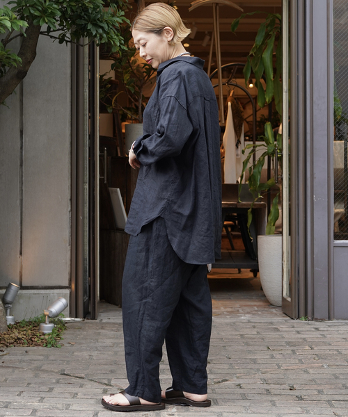 JOURNAL STANDARD LUXE(ジャーナルスタンダード ラックス)の「40リネン レギュラーカラーシャツ(シャツ/ブラウス・レディース・ブラック/ベージュ・FREE)」の22枚目の写真