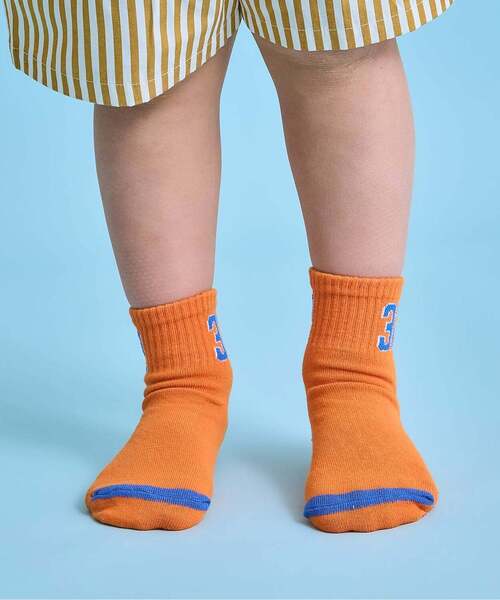 b・ROOM(ビールーム)の「ナンバーソックス(滑り止め付き)【子供服】【キッズ】【男の子】【女の子】(ソックス/靴下・キッズ・オレンジ/イエロー/ブルー/ライトベージュ/ブラック/グリーン・M/S)」の15枚目の写真