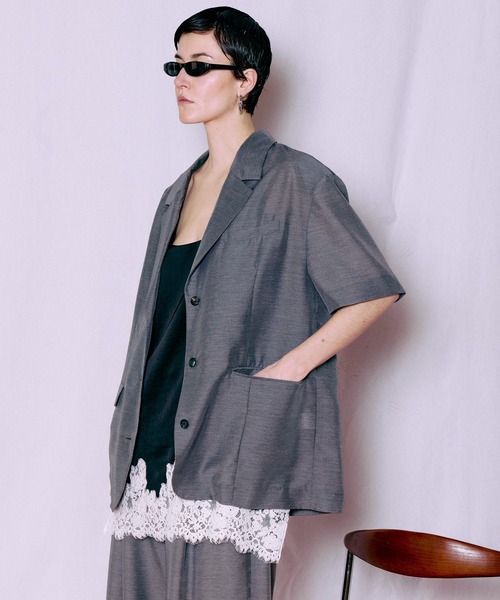 MAISON SPECIAL（メゾンスペシャル）の「Half-Sleeve Sheer Suiting Jacket/ハーフスリーブシアースーチングジャケット（テーラードジャケット・レディース・ホワイト/グレー・FREE）」の5枚目の写真