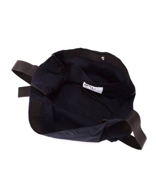 MHL.（エムエイチエル）の「WASHED COTTON NYLON RIPSTOP（ショルダーバッグ・レディース・ネイビー・FREE）」の8枚目の写真