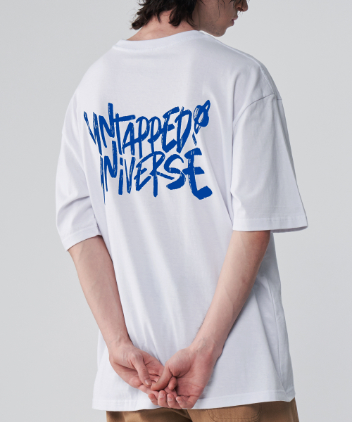 UNTAPPED STUDIO(アンタップドスタジオ)の「ユニバースレタリングピュアコットンビッグオーバーフィット半袖Tシャツ4カラー(Tシャツ/カットソー・レディース・グリーン/ブラック/ブルー/ネイビー/ホワイト/チャコールグレー・S(90)/M(95)/L/XL)」の16枚目の写真