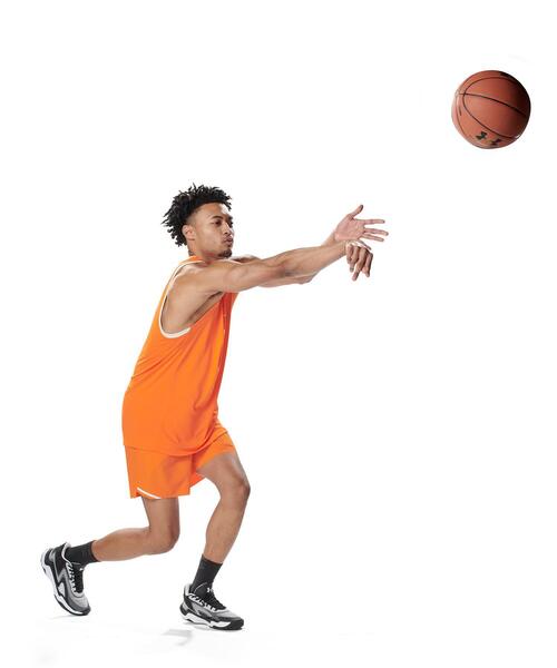 UNDER ARMOUR(アンダーアーマー)の「UAテック ストリートクエスト タンク(バスケットボール/メンズ)(タンクトップ・メンズ・オレンジ系その他・S/M/L/XL/3XL/2XL)」の6枚目の写真