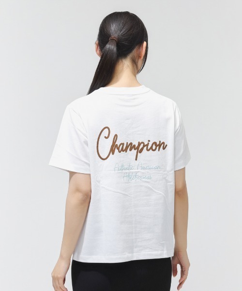 Champion（チャンピオン）の「【別注】チャンピオン  SHORT SLEEVE T-SHIRT 限定コラボ（Tシャツ/カットソー・レディース・チャコールグレー/ホワイト・M/L）」の4枚目の写真