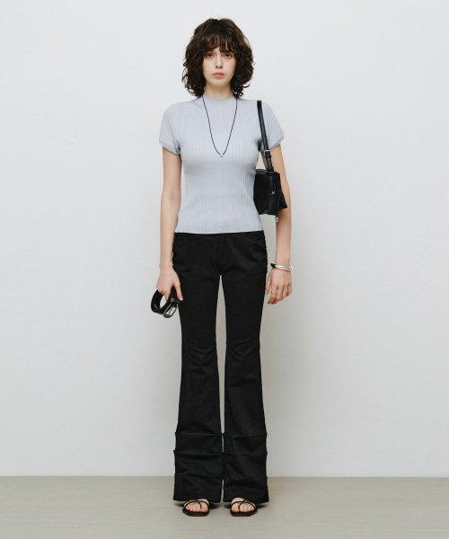 MONGDOL(モンドル)の「サイドシャーリングローライズブーツカットパンツブラックMDPT075BLACK(その他パンツ・レディース・その他・SMALL/MEDIUM/LARGE)」の2枚目の写真