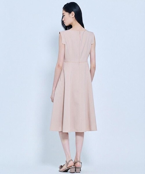 TOCCA（トッカ）の「STAIRWAY OF LACE ドレス（ワンピース・レディース・ピンク系・00/0/2/4/6）」の4枚目の写真